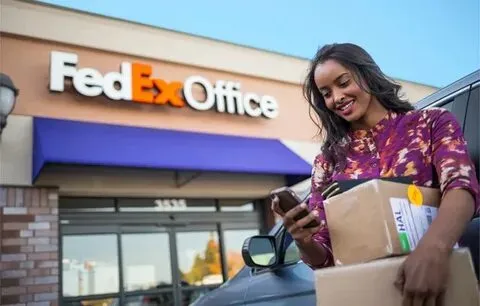 FedEx Onsite vs FedEx Office: What’s the Difference?